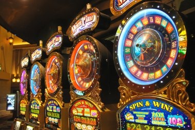 The Dog House bonus round and free-spin feature